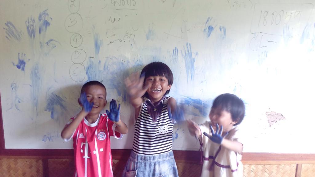 The Local Story Resort Ban Mon Talaeng 외부 사진