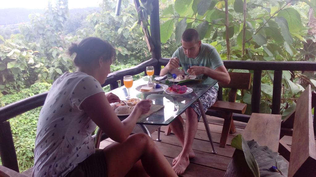 The Local Story Resort Ban Mon Talaeng 외부 사진