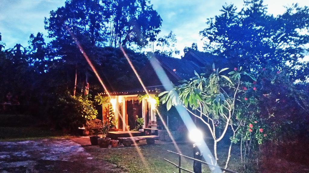The Local Story Resort Ban Mon Talaeng 외부 사진