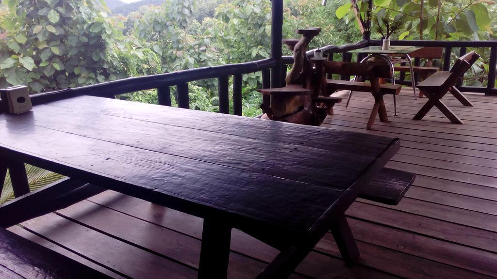 The Local Story Resort Ban Mon Talaeng 외부 사진