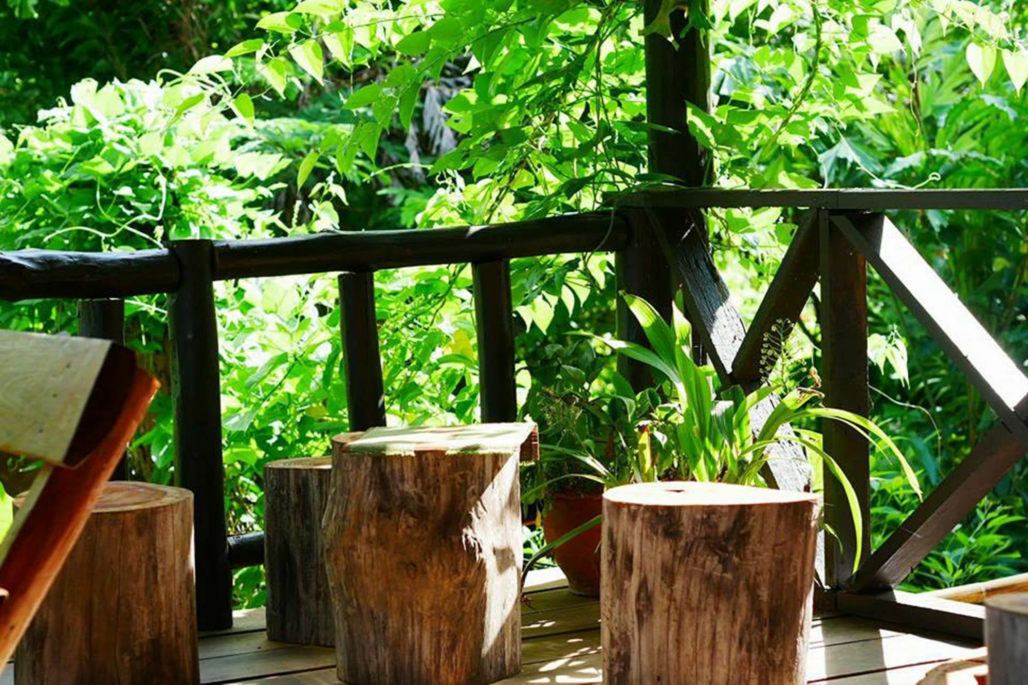 The Local Story Resort Ban Mon Talaeng 외부 사진